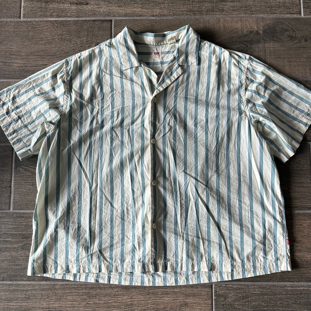 Levi’s striped button up